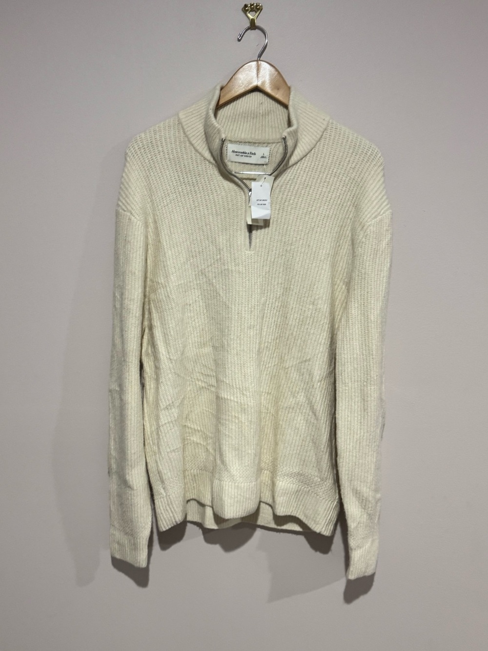 NWTS Abercrombie & Fitch Cream Sweater Sz Large